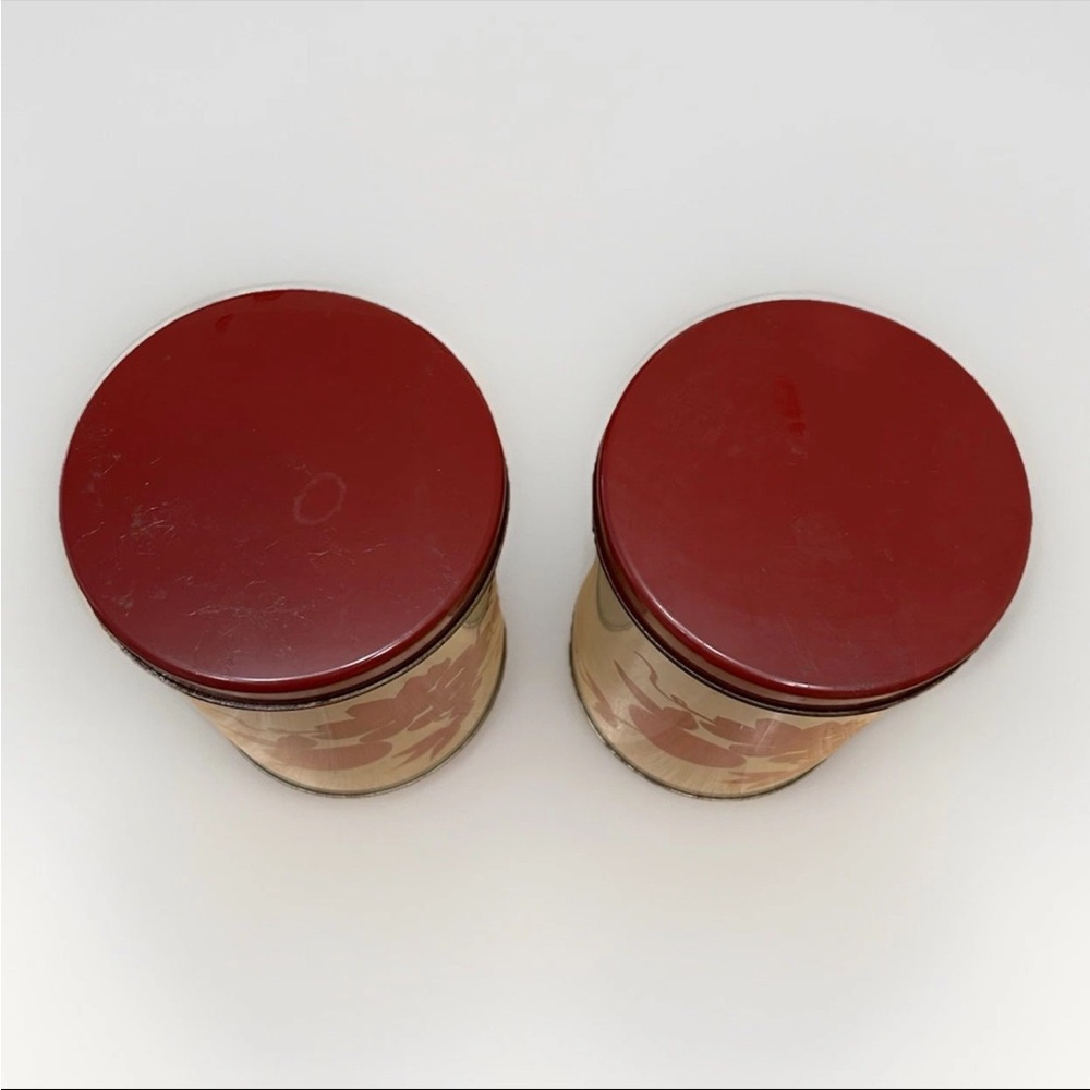 Set of 2 Vintage Metal Kitchen Canisters Grapes & Apples Red/Cream - Picture 2 of 8